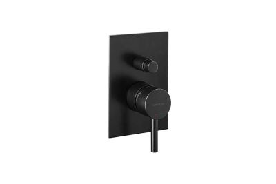 New Ícone concealed 4-way rectangular shower valve